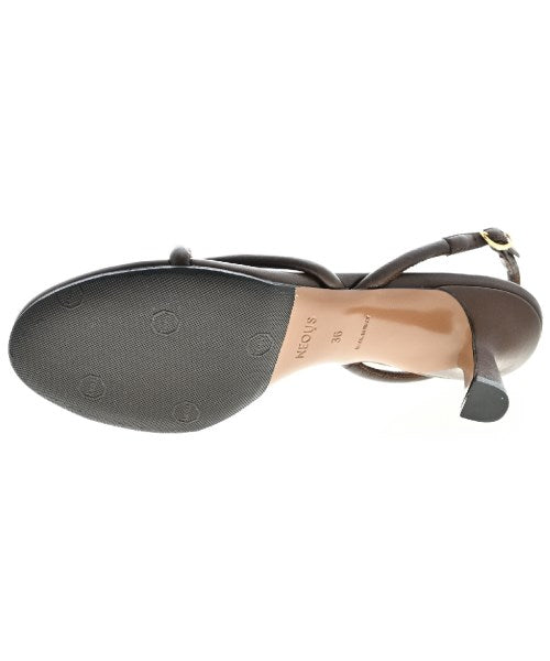 Neous รองเท้าแตะ