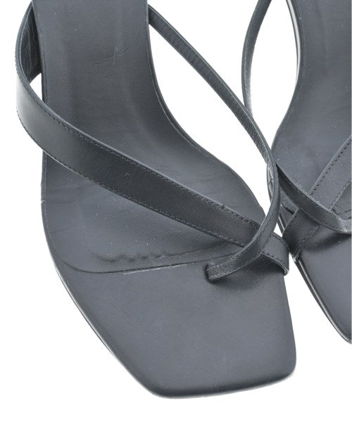 Neous รองเท้าแตะ