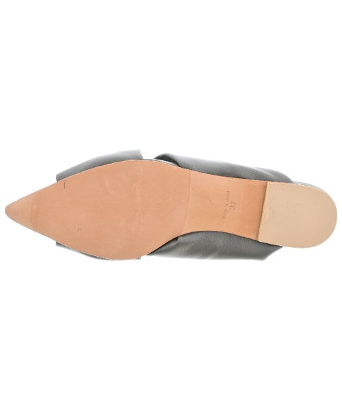 HEWN รองเท้าแตะ