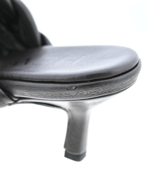 HEWN รองเท้าแตะ