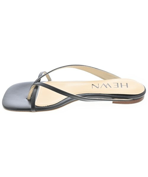 HEWN รองเท้าแตะ