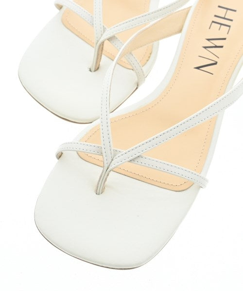 HEWN รองเท้าแตะ