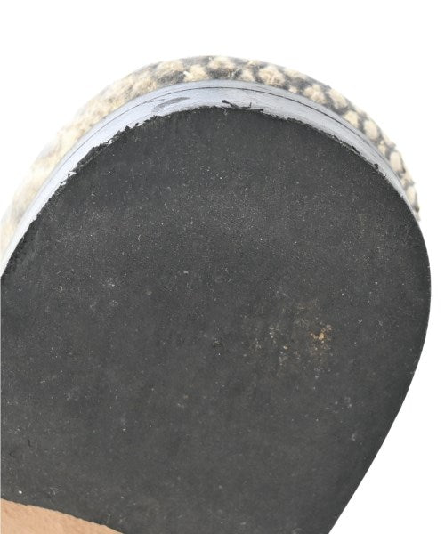 CASTELLANO รองเท้าแตะ