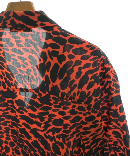 LU'U DAN เสื้อลำลอง