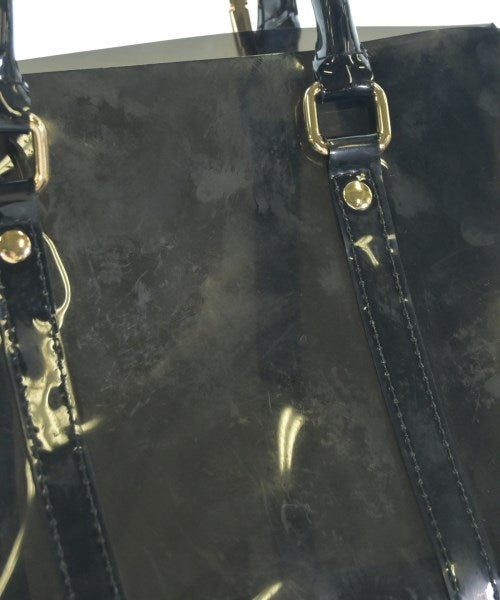 J.B. ATTIRE กระเป๋าถือ