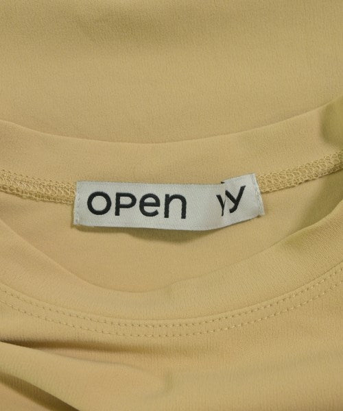 OPEN Yy เสื้อยืด/เสื้อท็อปส์