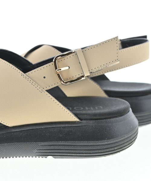 UNOHA รองเท้าแตะ