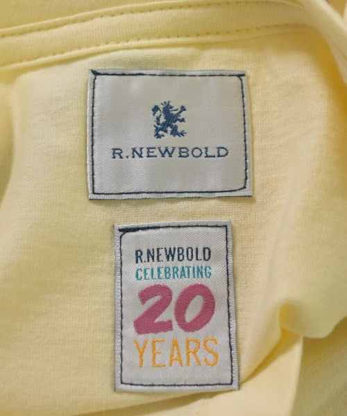 R.NEWBOLD เสื้อยืด/เสื้อท็อปส์