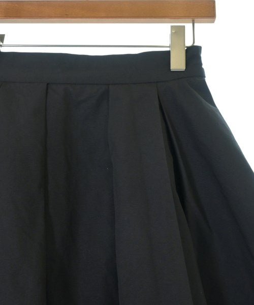 Ray Beams กระโปรงยาวถึงเข่า