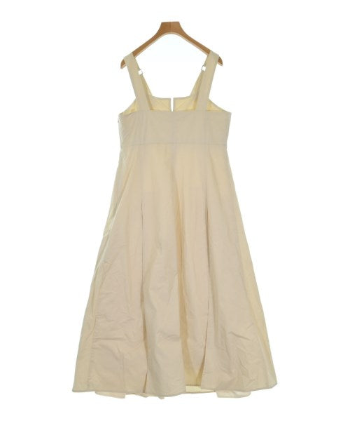 Ray Beams ชุดเดรส