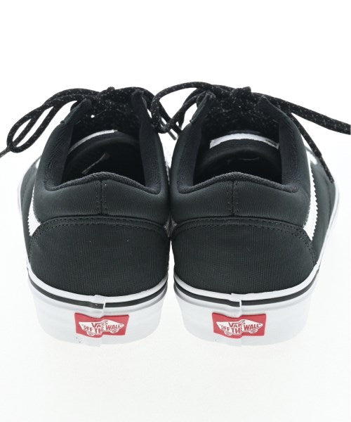 BEAMS รองเท้าผ้าใบ