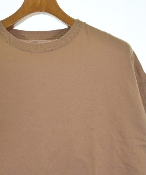 BEAMS เสื้อยืด/เสื้อท็อปส์