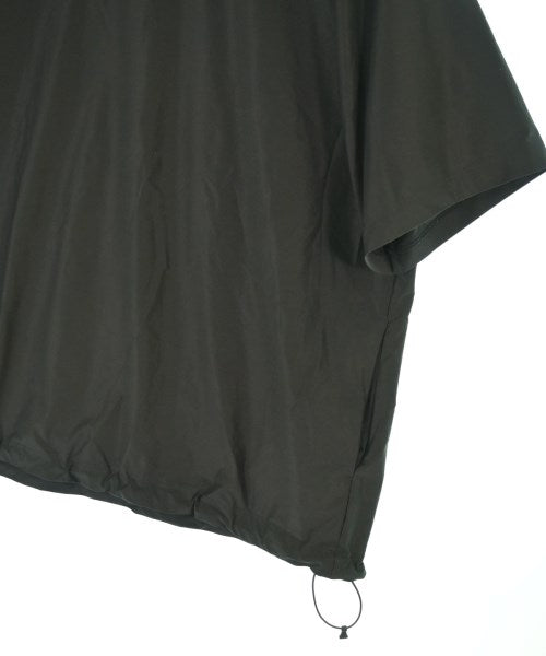 BEAMS เสื้อยืด/เสื้อท็อปส์