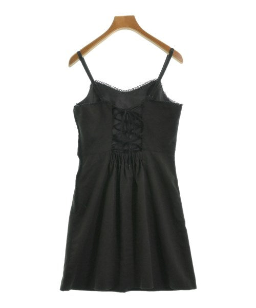 NICE CLAUP ชุดเดรส