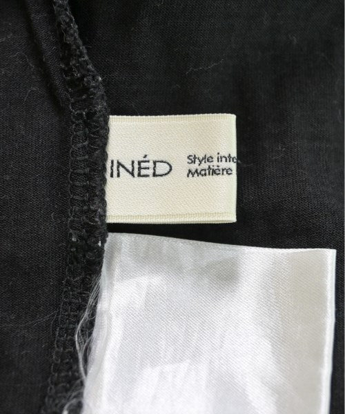 INED เสื้อยืด/เสื้อท็อปส์