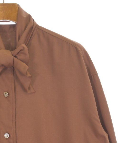 K.T เสื้อสตรี