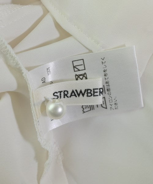 STRAWBERRY Fields เสื้อลำลอง