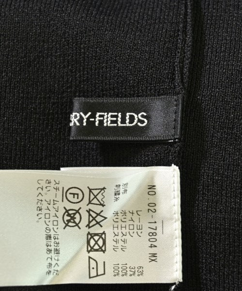 STRAWBERRY Fields เสื้อแขนกุด