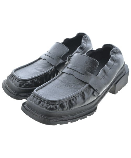 Dr.Martens รองเท้าสวมทางการ