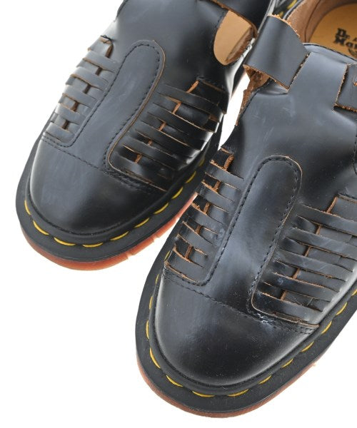 Dr.Martens รองเท้าผ้าใบ