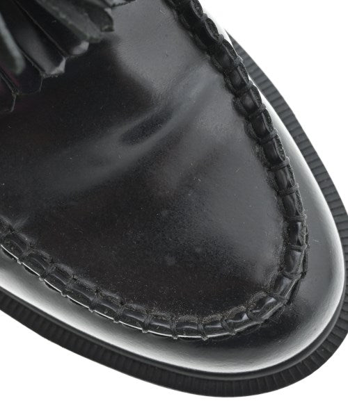 Dr.Martens รองเท้าสวมทางการ