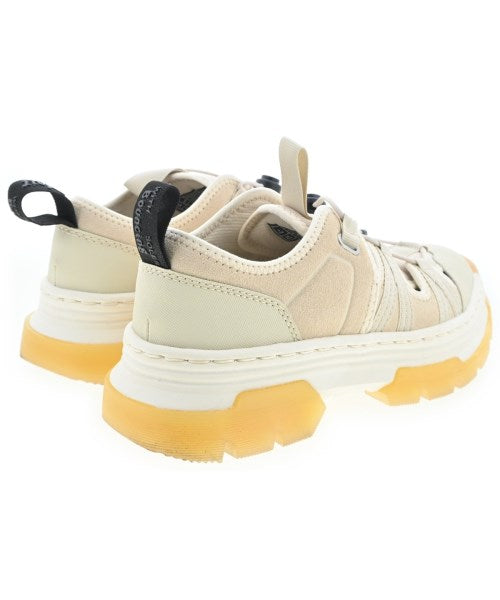 Dr.Martens รองเท้าผ้าใบ