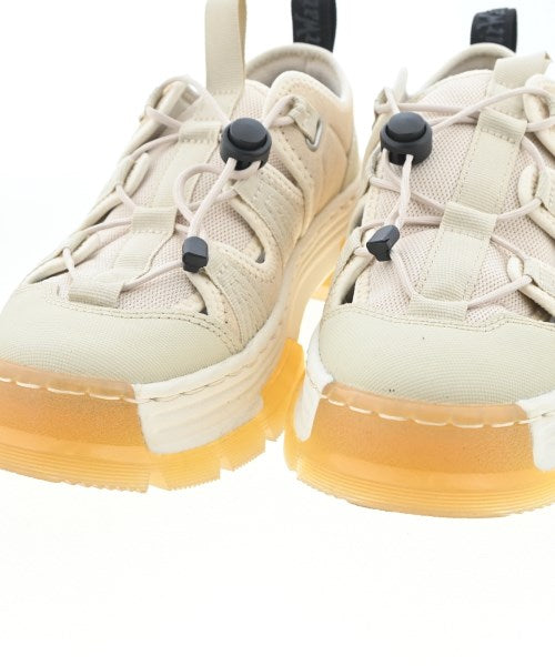 Dr.Martens รองเท้าผ้าใบ