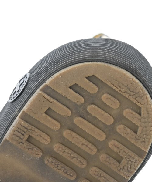 Dr.Martens รองเท้าผ้าใบ