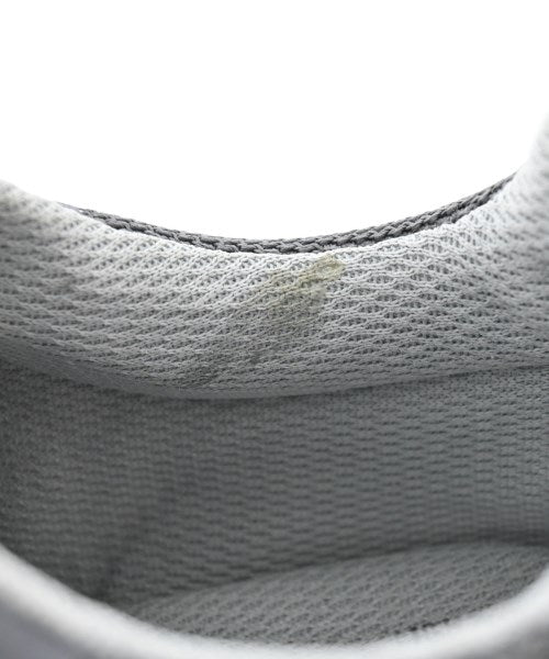 clarks รองเท้าผ้าใบ