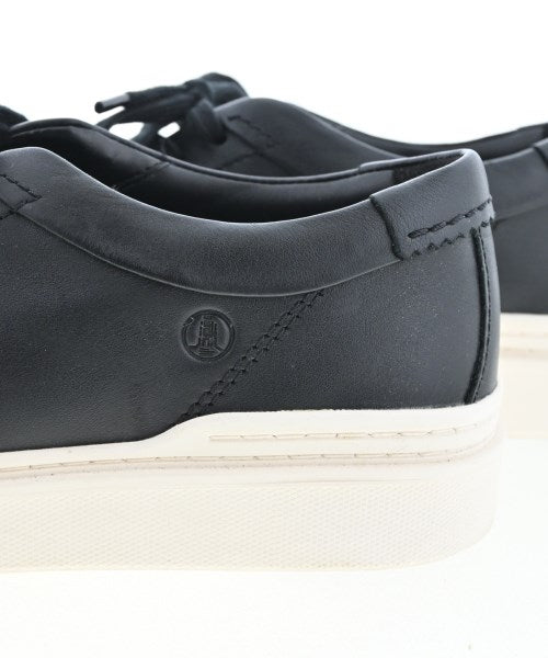 clarks รองเท้าผ้าใบ