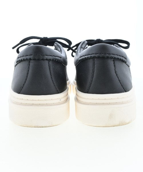 clarks รองเท้าผ้าใบ