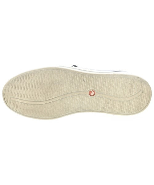 clarks รองเท้าผ้าใบ