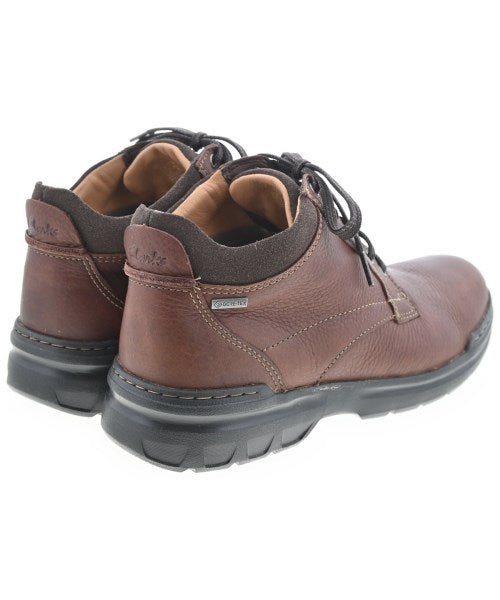clarks รองเท้าบูท