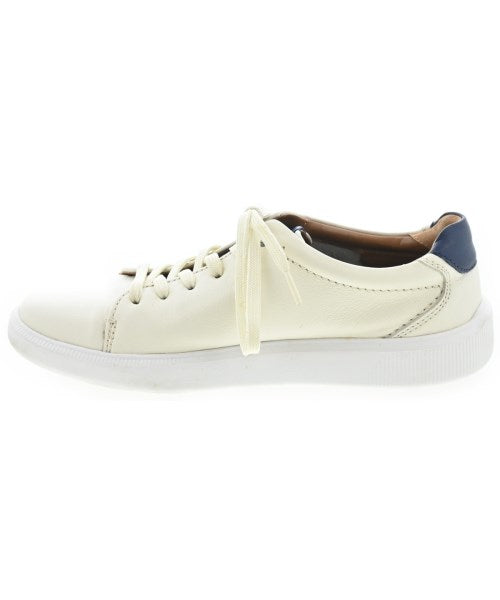 clarks รองเท้าผ้าใบ