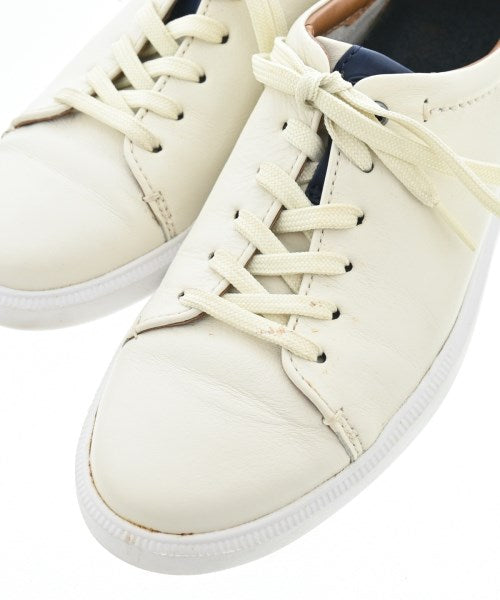 clarks รองเท้าผ้าใบ