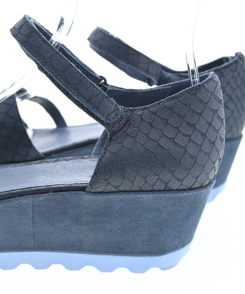 CAMPER รองเท้าส้นสูง