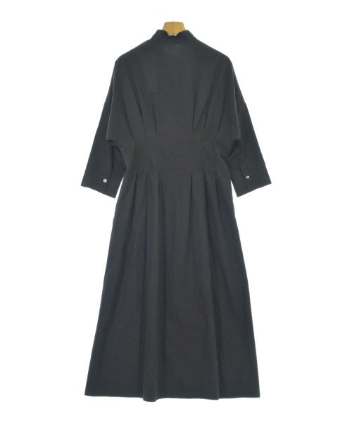 DRESSTERIOR เดรสที่เป็นเสื้อเชิ้ตตัวยาว