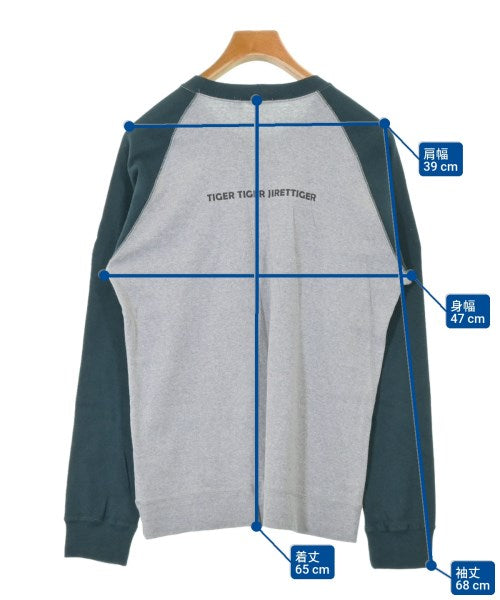 DRESSTERIOR เสื้อยืด/เสื้อท็อปส์