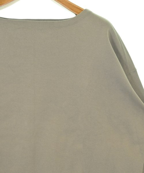 DRESSTERIOR เสื้อยืด/เสื้อท็อปส์