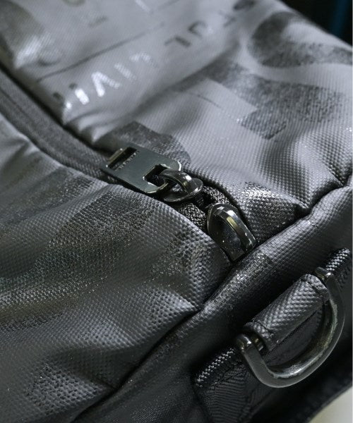 DIESEL กระเป๋าใส่อุปกรณ์ขนาดใหญ่