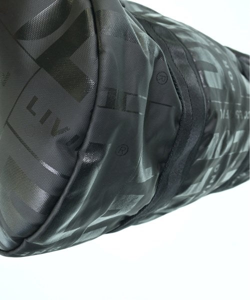 DIESEL กระเป๋าใส่อุปกรณ์ขนาดใหญ่