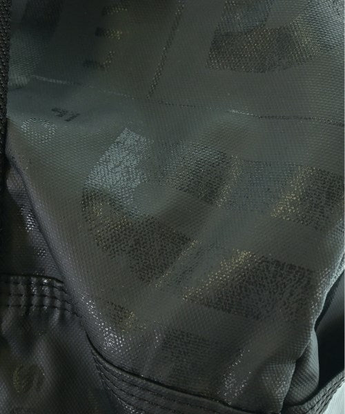DIESEL กระเป๋าใส่อุปกรณ์ขนาดใหญ่