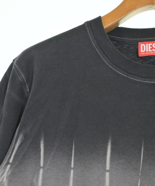 DIESEL เสื้อยืด/เสื้อท็อปส์