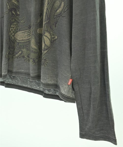 DIESEL เสื้อยืด/เสื้อท็อปส์