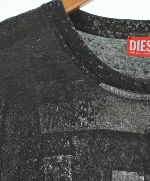 DIESEL เสื้อยืด/เสื้อท็อปส์