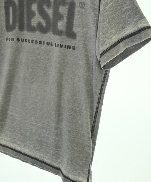 DIESEL เสื้อยืด/เสื้อท็อปส์