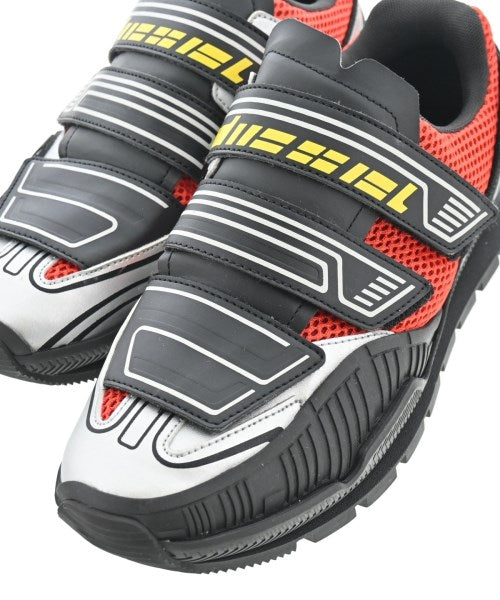 DIESEL รองเท้าผ้าใบ