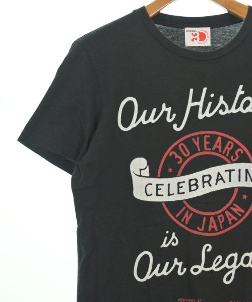 DIESEL เสื้อยืด/เสื้อท็อปส์