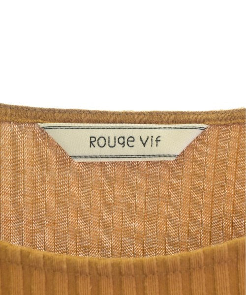 Rouge vif เสื้อยืด/เสื้อท็อปส์