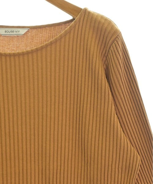 Rouge vif เสื้อยืด/เสื้อท็อปส์